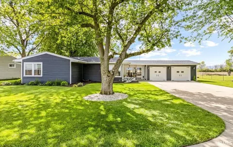 404 S Evans St, Saratoga, IN 47382
