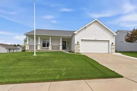 6606 Erie Falls Dr, South Bend, IN 46614