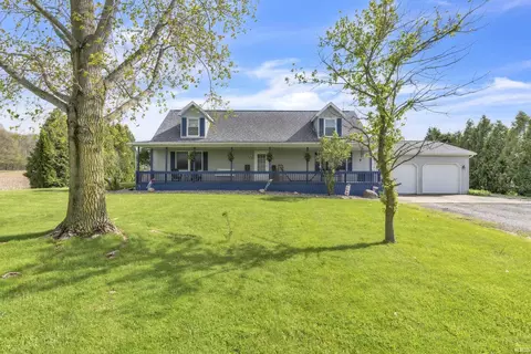 10922 E 1000 N, Kendallville, IN 46755