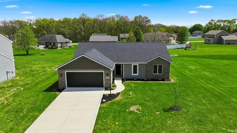 54130 Angeline Dr, Bristol, IN 46507