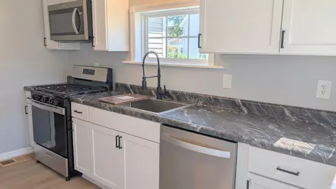Kitchen - 412 E Cherry St, Bluffton, IN 46714 photo 2 of 7