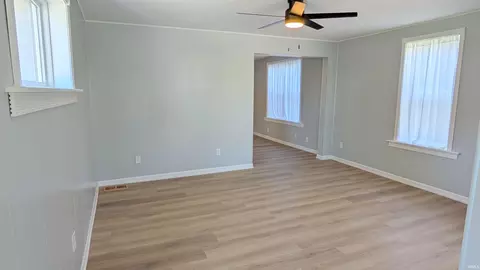 Living - 412 E Cherry St, Bluffton, IN 46714 photo 1 of 2