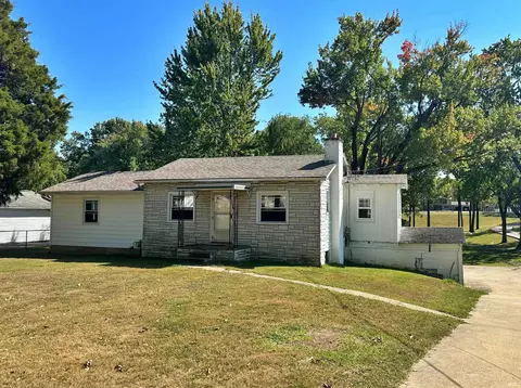 2107 E National Hwy, Washington, IN 47501