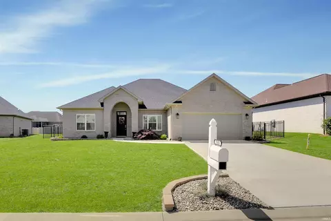 7815 Mesa Ct, Evansville, IN 47715