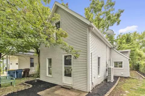 909 W Market St, Bluffton, IN 46714