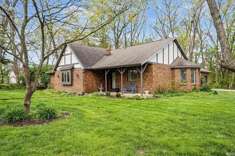 51955 Hinton Ln, Granger, IN 46530