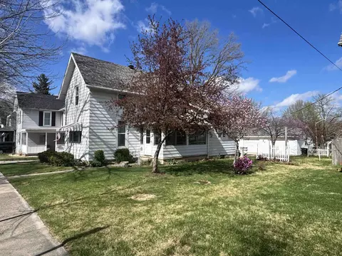 1527 Guilford St, Huntington, IN 46750