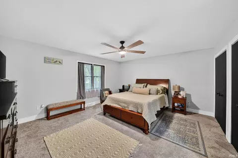 Bedroom - 51246 Shady Ln, Elkhart, IN 46514 photo 1 of 8