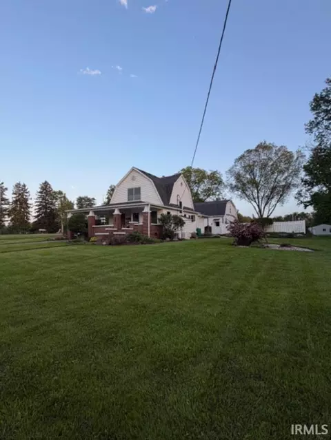 Exterior - 8382 E Main St, Dugger, IN 47848 photo 4 of 16