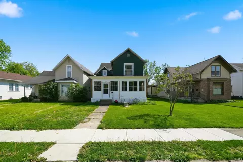325 W 5th St, Auburn, IN 46706