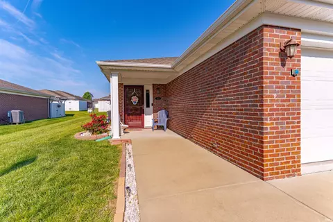 7428 Shea Dr, Evansville, IN 47725