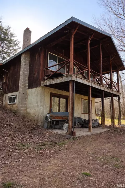 1813 N State Road 66 Rd, Marengo, IN 47140