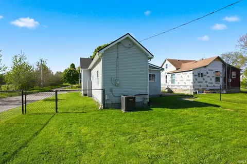 Exterior - 414 E High St, Garrett, IN 46738 photo 4 of 6