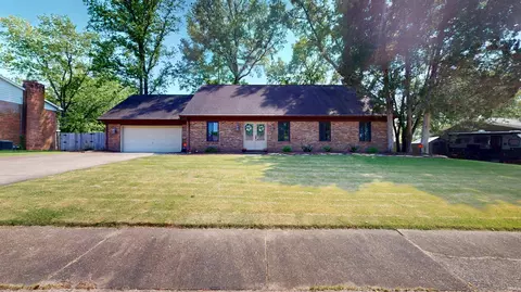 7277 Nottingham Dr, Newburgh, IN 47630