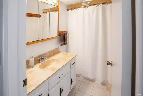 Bath - 2906 E 1200 N, Yoder, IN 46798 photo 1 of 1