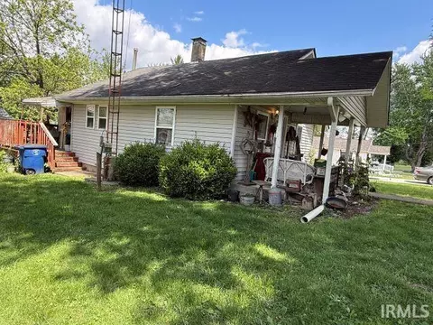 Exterior - 445 E Vine St, Mitchell, IN 47446 photo 3 of 7