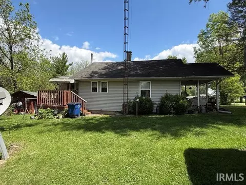 Exterior - 445 E Vine St, Mitchell, IN 47446 photo 5 of 7