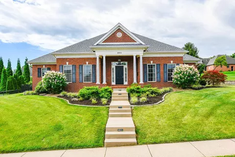 8955 Willowbend Dr, Newburgh, IN 47630