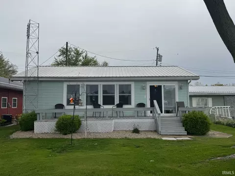 3036 SE Lakeshore Dr, Macy, IN 46951