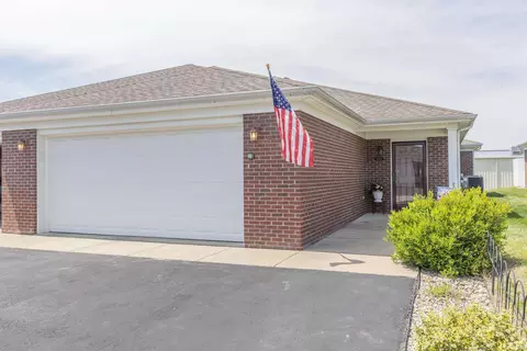 7424 Megan Brooke Ln, Evansville, IN 47725