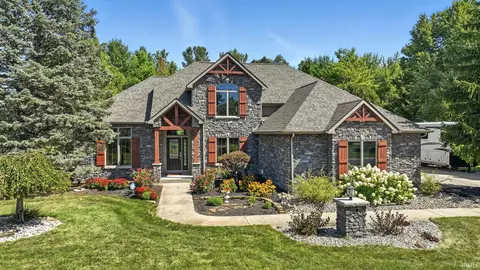 102 Greenhurst Ct, Auburn, IN 46706
