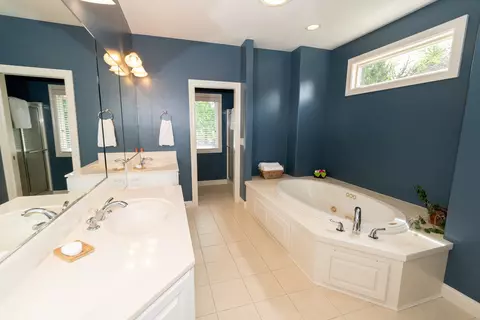 Bath - 51118 Heatherton Ct, Granger, IN 46530 photo 1 of 4