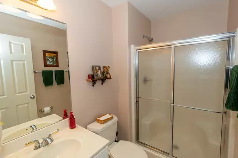 Bath - 51118 Heatherton Ct, Granger, IN 46530 photo 3 of 4