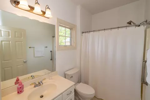Bath - 51118 Heatherton Ct, Granger, IN 46530 photo 2 of 4