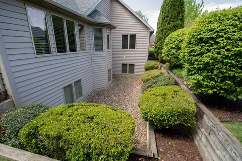 Exterior - 51118 Heatherton Ct, Granger, IN 46530 photo 3 of 7