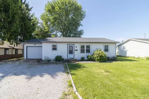 603 E 11th St, Rushville, IN 46173