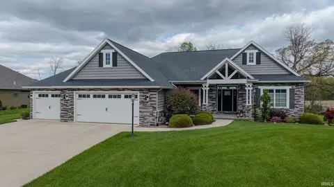 18860 Roselle Cv, Auburn, IN 46706