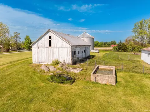 Exterior - 10660 E Windsor Rd, Selma, IN 47383 photo 5 of 7