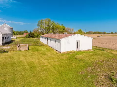 Exterior - 10660 E Windsor Rd, Selma, IN 47383 photo 6 of 7