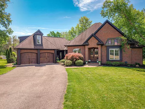 4711 Brumley Rd, Newburgh, IN 47630