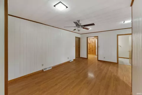 Living - 101 E Maple St, Fowler, IN 47944 photo 3 of 3