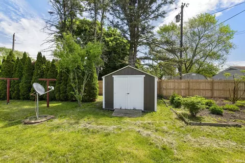Exterior - 101 E Maple St, Fowler, IN 47944 photo 6 of 8