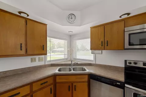 Kitchen - 101 E Maple St, Fowler, IN 47944 photo 3 of 3