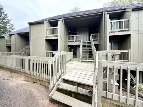 9328 S Lake Ridge Dr #62, Bloomington, IN 47401