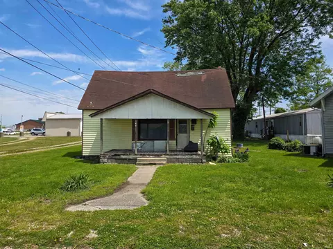 39 NW 4th St, Linton, IN 47441