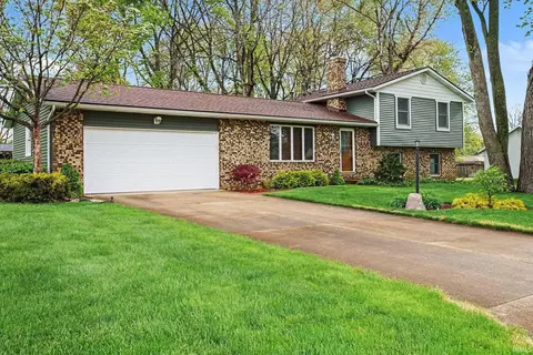 24537 Green Valley Pkwy, Elkhart, IN 46517