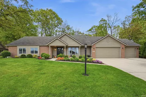 48 Clubview Dr, Hartford City, IN 47348