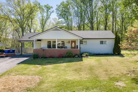 137 Edgewood Dr, Bedford, IN 47421