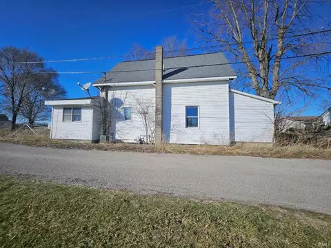 88 Scott St, Rochester, IN 46975