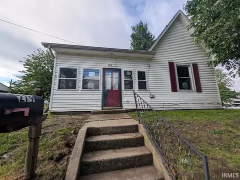 279 W Spring St, Bloomfield, IN 47424
