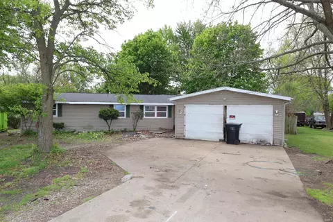 23476 Lawrence St, South Bend, IN 46628