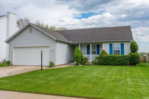 3208 Sand Wood Dr, South Bend, IN 46628