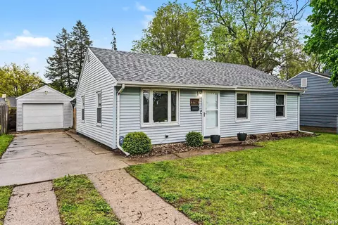 3706 Addison St, South Bend, IN 46614