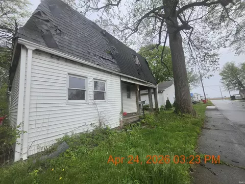 302 E Apple St, Argos, IN 46501