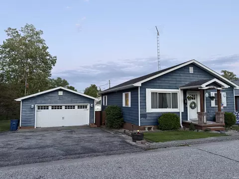626 V St, Bedford, IN 47421