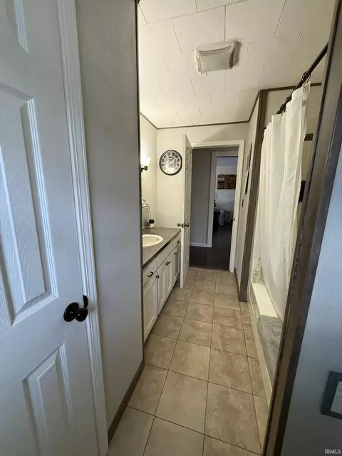 Bath - 626 V St, Bedford, IN 47421 photo 2 of 4